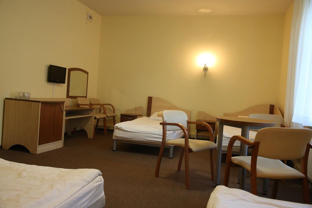 Roskosz Zespol Dworsko Parkowy Bed & Breakfast Biala Podlaska Ngoại thất bức ảnh