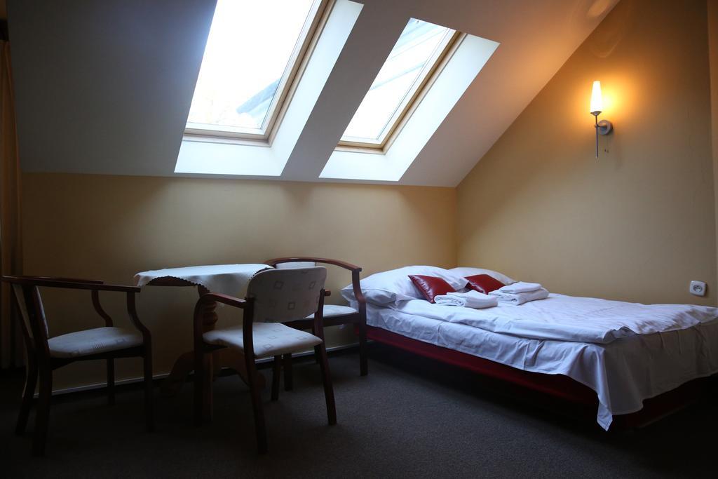 Roskosz Zespol Dworsko Parkowy Bed & Breakfast Biala Podlaska Ngoại thất bức ảnh