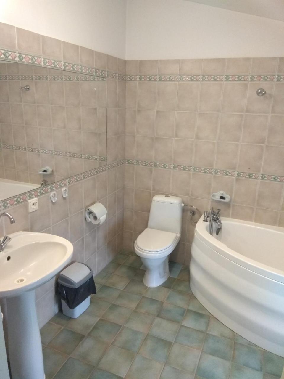 Roskosz Zespol Dworsko Parkowy Bed & Breakfast Biala Podlaska Ngoại thất bức ảnh